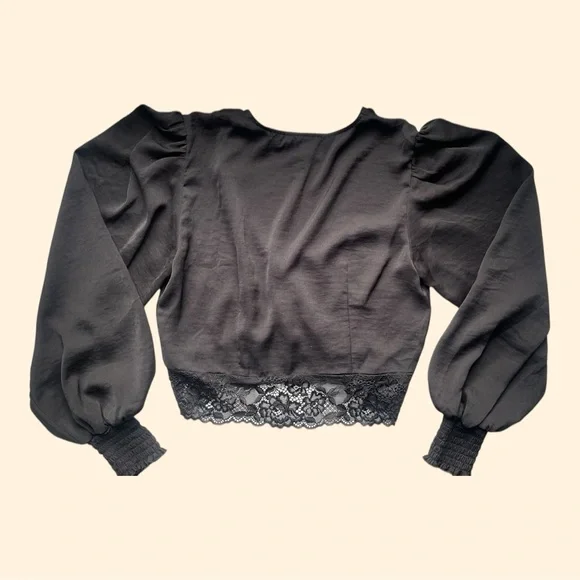 Nordstrom Black Satin Puff Sleeve Lace Trim V-Neck Crop Top Size XS - Picture 4 of 10